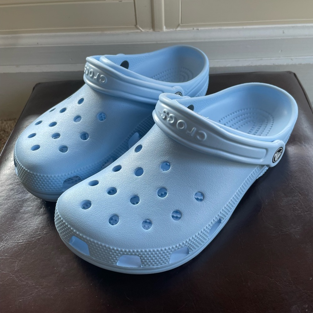 Crocs blue calcite women’s 9 men’s 7